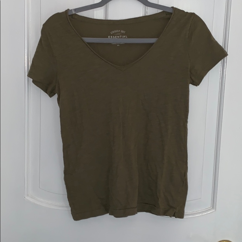 Green v neck t shirt